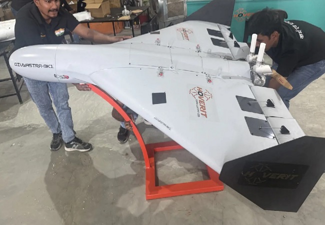 उत्तर प्रदेश के युवाओं का बड़ा धमाका: स्वदेशी 'दिव्यास्त्र' ड्रोन से थर्राएंगे दुश्मन!