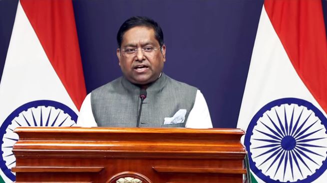 जहाजों पर समुद्र में हुई गोलीबारी पर भारत ने अपनाया कड़ा रुख, कहा-सभी भारतीय सुरक्षित, ईरान से हो रही बात