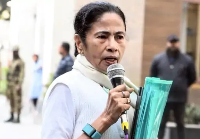 बंगाल चुनाव से पहले ED ने किया I-PAC के डायरेक्टर विनेश चंदेल को किया गिरफ्तार,अभिषेक बनर्जी ने निष्पक्ष चुनाव पर उठाए सवाल,I-PAC TMC के लिए तैयार करती है रणनीति