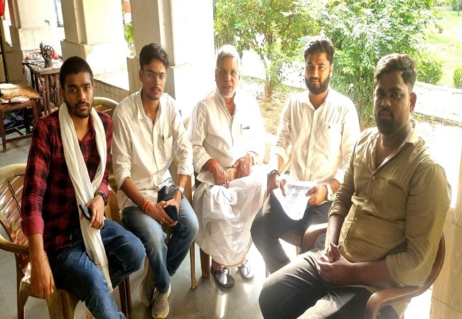 लखनऊ विश्वविद्यालय में फीस वृद्धि तत्काल प्रभाव से हो वापस, नहीं तो छात्रों के साथ धरने पर बैठूंगा : एमएलसी देवेंद्र प्रताप सिंह