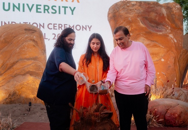 वनतारा ने वाइल्डलाइफ और वेटेरिनरी साइंस के लिए दुनिया की पहली ग्लोबल यूनिवर्सिटी लॉन्च की 