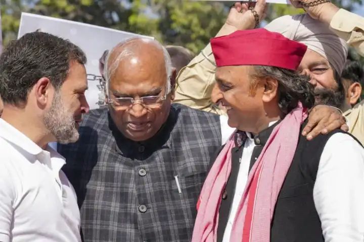 बंगाल ने लिखी महिला आरक्षण बिल गिराने की स्क्रिप्ट? अखिलेश ने ममता तो राहुल ने अभिषेक को लगाया फोन