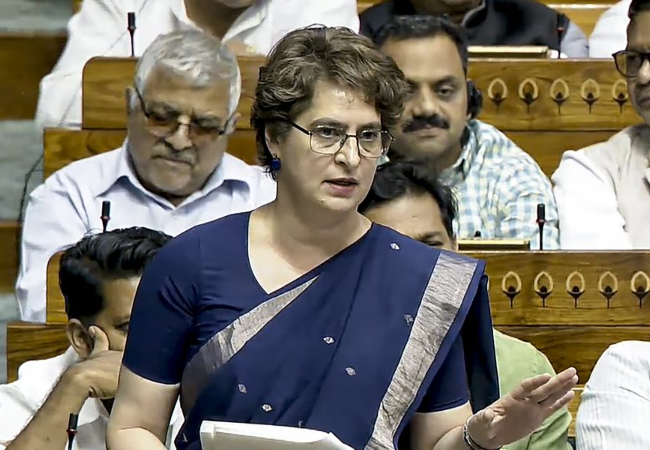 Women Reservation Bill : प्रियंका गांधी, बोलीं- कांग्रेस सरकार ने आजादी के बाद पहले दिन से महिलाओं को दिलाया वोट का अधिकार, अमेरिका लगे थे 150 साल