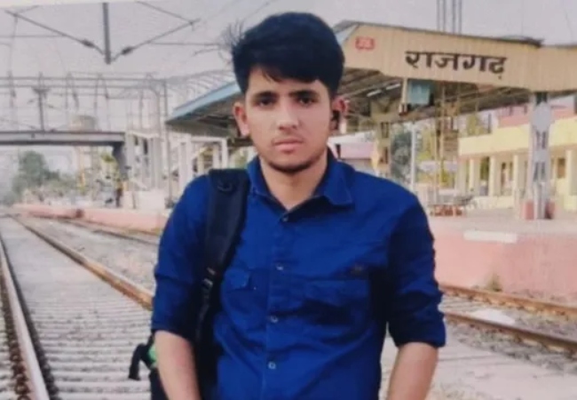 आठ घंटे पहले अलवर में 35 वर्षीय महिला के साथ दुष्कर्म, फिर IRS अधिकारी की बेटी से दुष्कर्म कर हत्या