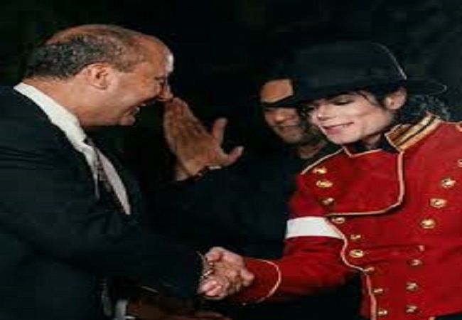 किंग ऑफ पॉप माइकल जैक्सन की बायोपिक रिलीज, अनुपम खेर ने याद किया खास पल