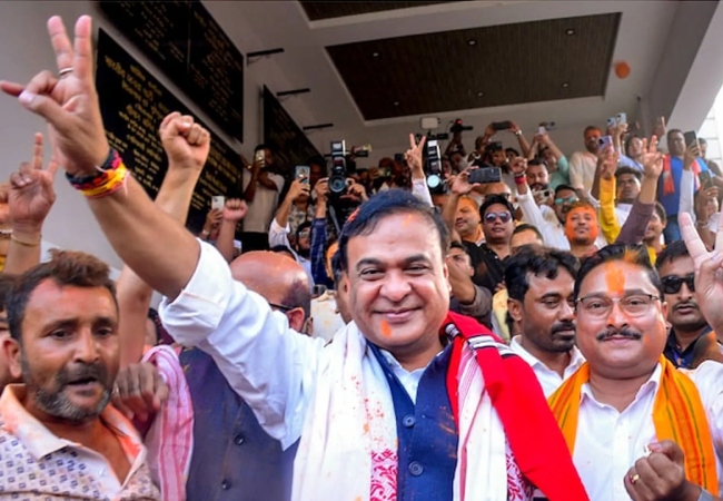 Assam Oath Ceremony : असम में नई सरकार के शपथ ग्रहण की तारीख का ऐलान, भव्य समारोह में पीएम मोदी और अमित शाह समेत कई दिग्गज होंगे शामिल