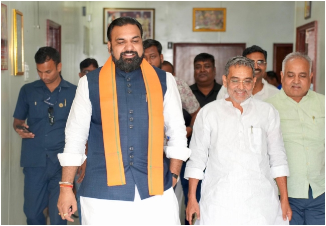 Bihar Cabinet Expansion : बिहार में सम्राट सरकार का कैबिनेट विस्तार इस दिन, पीएम मोदी समेत कई बड़े नेता रहेंगे मौजूद