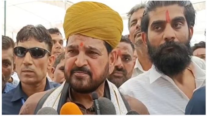 यूपी विधानसभा चुनाव 2027 और भविष्य की रणनीति पर बृजभूषण शरण सिंह की चुप्पी ने राजनीतिक गलियारों में नई चर्चाओं को दिया जन्म