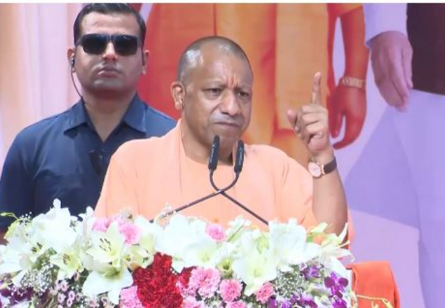 पिछली सरकारों के पापों का गड्ढा भरने और भ्रष्टाचार के कूड़े को साफ करने में लगा समय : सीएम योगी