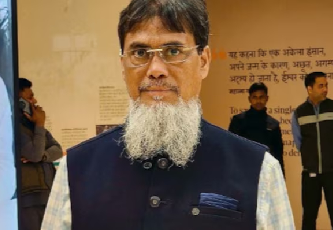 SIR में नाम कटा, फिर भी नहीं मानी हार, सिर्फ 14 दिन के प्रचार में जीता चुनाव, कांंग्रेस उम्मीदवार मोताब शेख बोले—‘ मैं दुनिया के सबसे भाग्यशाली’ विधायक