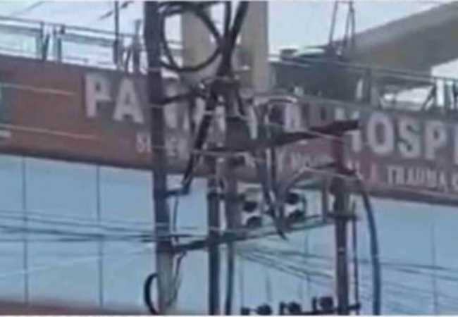Dehradun News : पेनेसीया अस्पताल में एसी में शॉर्ट सर्किट से लगी आग, एक बुजुर्ग महिला की मौत, दो की हालत गंभीर