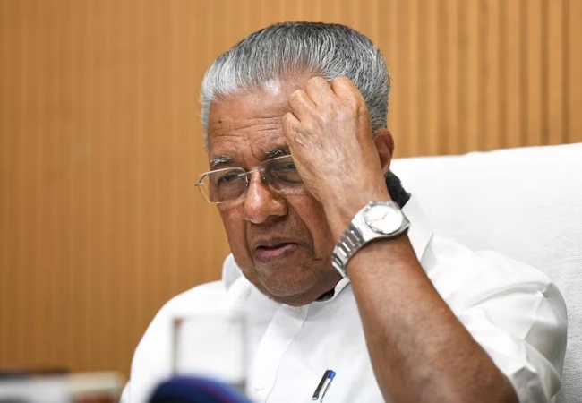 केरल के पूर्व CM पिनाराई विजयन के घर ईडी की छापेमारी, बेटी की IT कंपनी से जुड़े केस में एक्शन