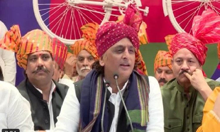 साल लगे या सदी हम लोग EVM हटाकर रहेंगे...अखिलेश यादव ने BJP सरकार पर साधा निशाना