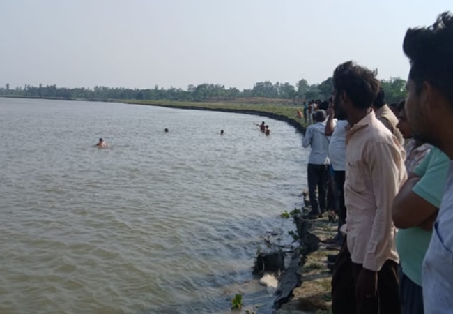 बुलंदशहर में बड़ा हादसा, अंतिम संस्कार के बाद गंगा स्नान के दौरान 5 लोग डूबे, तलाश जारी