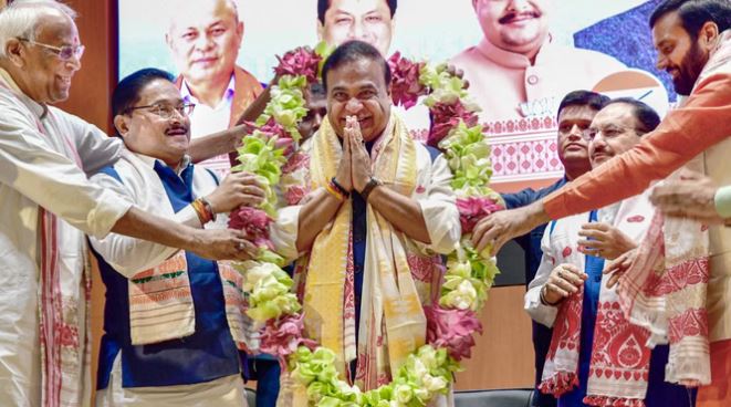हिमंत बिस्व सरमा चुने गए विधायक दल के नेता, राज्पाल से मिलकर सरकार बनाने का पेश किया दावा