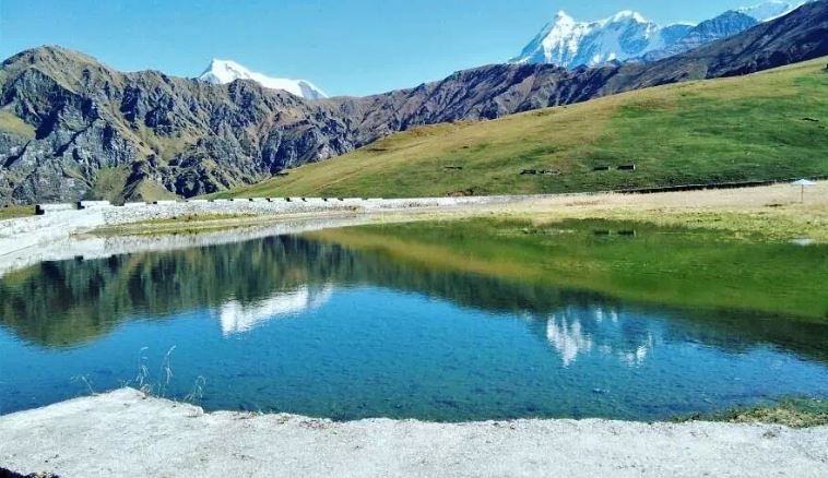 Nanda Devi Roopkund Himalaya : 'देवभूमि की अधिष्ठात्री देवी मां नंदा ने रूप कुंड में देखा था अपना प्रतिबिंब , जानें रहस्यमयी झील की कहानी