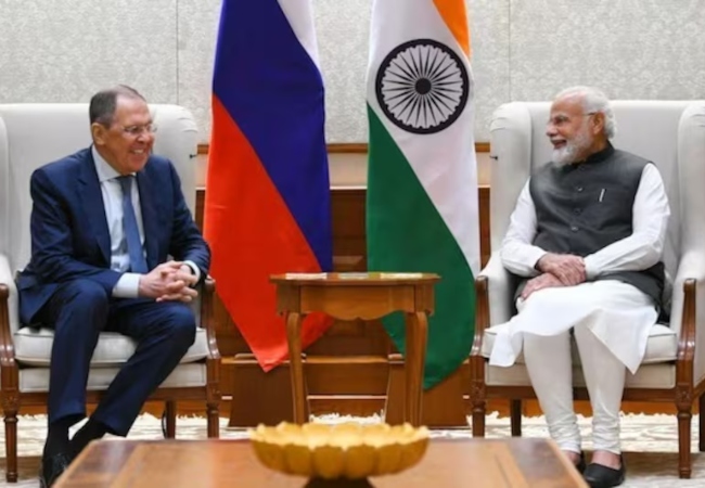 पीएम मोदी से मिले रूसी विदेश मंत्री लावरोव, यूक्रेन और पश्चिम एशिया पर हुई अहम चर्चा