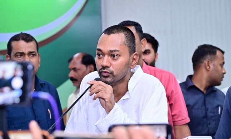 बिहार में मंत्रिमंडल विस्तार के बाद विभाग भी बंटे, पूर्व सीएम नीतीश कुमार के बेटे को मिला अहम विभाग