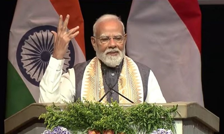 PM Modi in Netherlands: नीदरलैंड में प्रवासी भारतीयों से PM मोदी ने किया संवाद, कहा-आज हमारा भारत बहुत बड़ा सपना देख रहा