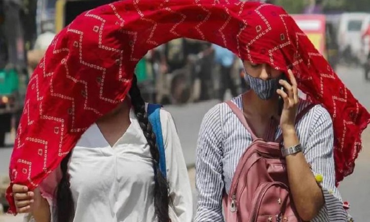 Weather Update: बारिश के बाद अब मई में गर्मी और लू की मार करेगी परेशान, मौसम विभाग ने जारी किया अलर्ट