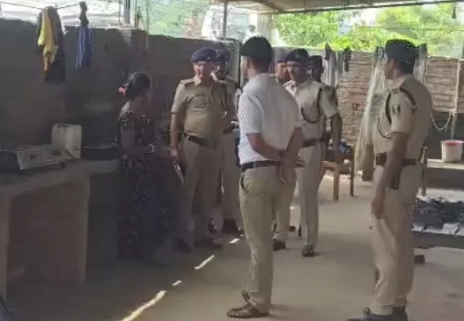 पति ने पत्नी समेत तीन बच्चों को उतारा मौत के घाट, दरभंगा में सुबह-सुबह पारिवारिक विवाद के बाद खूनी वारदात