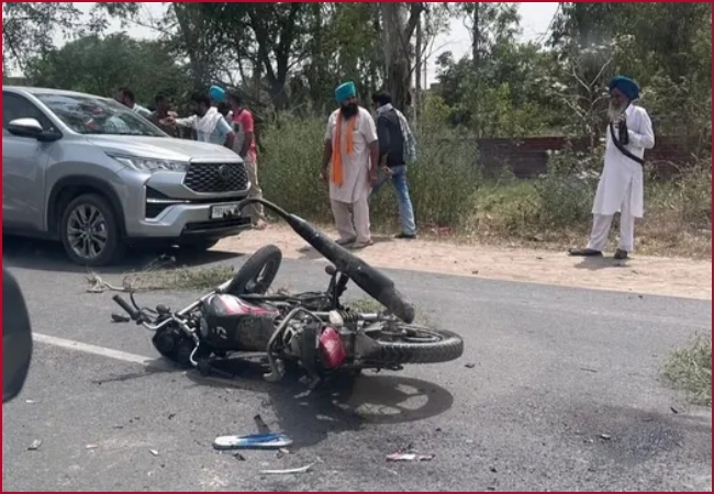 फरीदकोट में दवाई लेकर लौट रहे परिवार को कार ने रौंदा, पिता और मासूम की मौत