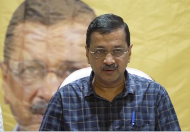 अरविंद केजरीवाल, बोले-आखिर चंपत राय के पास ऐसी कौन-सी जानकारी है, जिसके सामने पीएम मोदी भी नज़र आ रहे हैं बेबस?