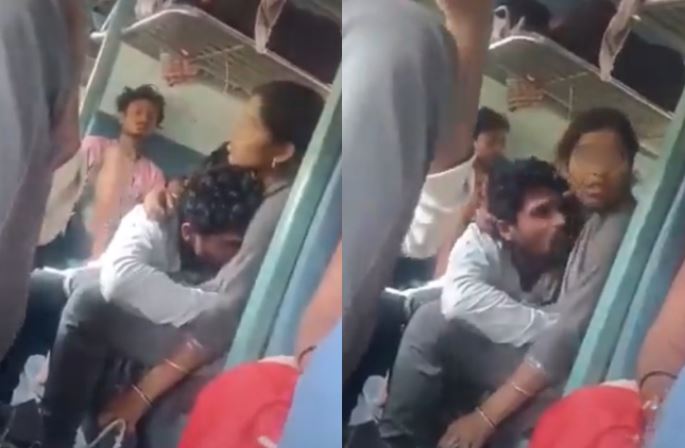 Video Viral : खचाखच भरी ट्रेन को प्रेमी युगल ने बना दिया OYO, पार की बेशर्मी की सारी हदें