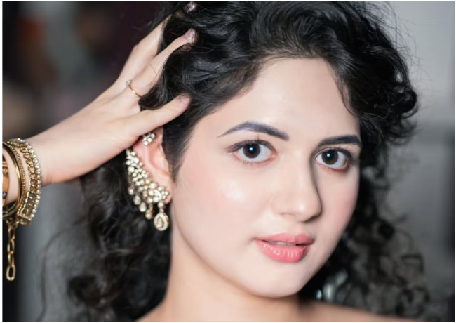 हेल्दी और ग्लोइंग स्किन के लिए लगाएं ये 9 चीजों से बना फेसपैक, आयुर्वेदिक एक्सपर्ट ने बताया घरेलू नुस्खा