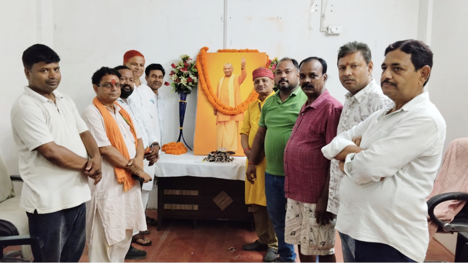 सोनौली नगर पंचायत ने मनाया मुख्यमंत्री योगी आदित्यनाथ का जन्मोत्सव