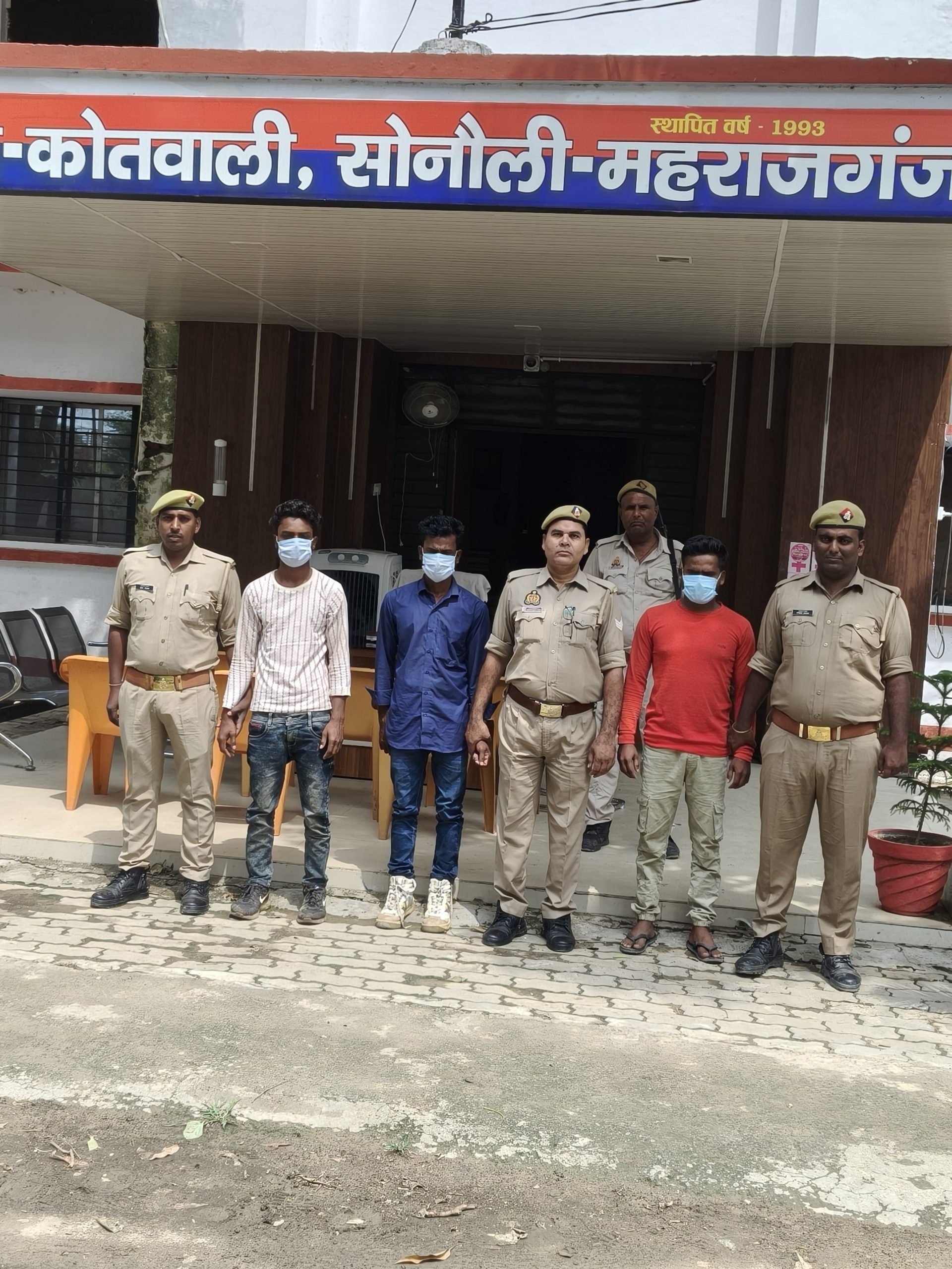 दिनदहाड़े बाइक चोरी, नेपाल में बिक्री… शराब-जुए में उड़ाते थे रकम, सोनौली पुलिस ने दबोचा गैंग
