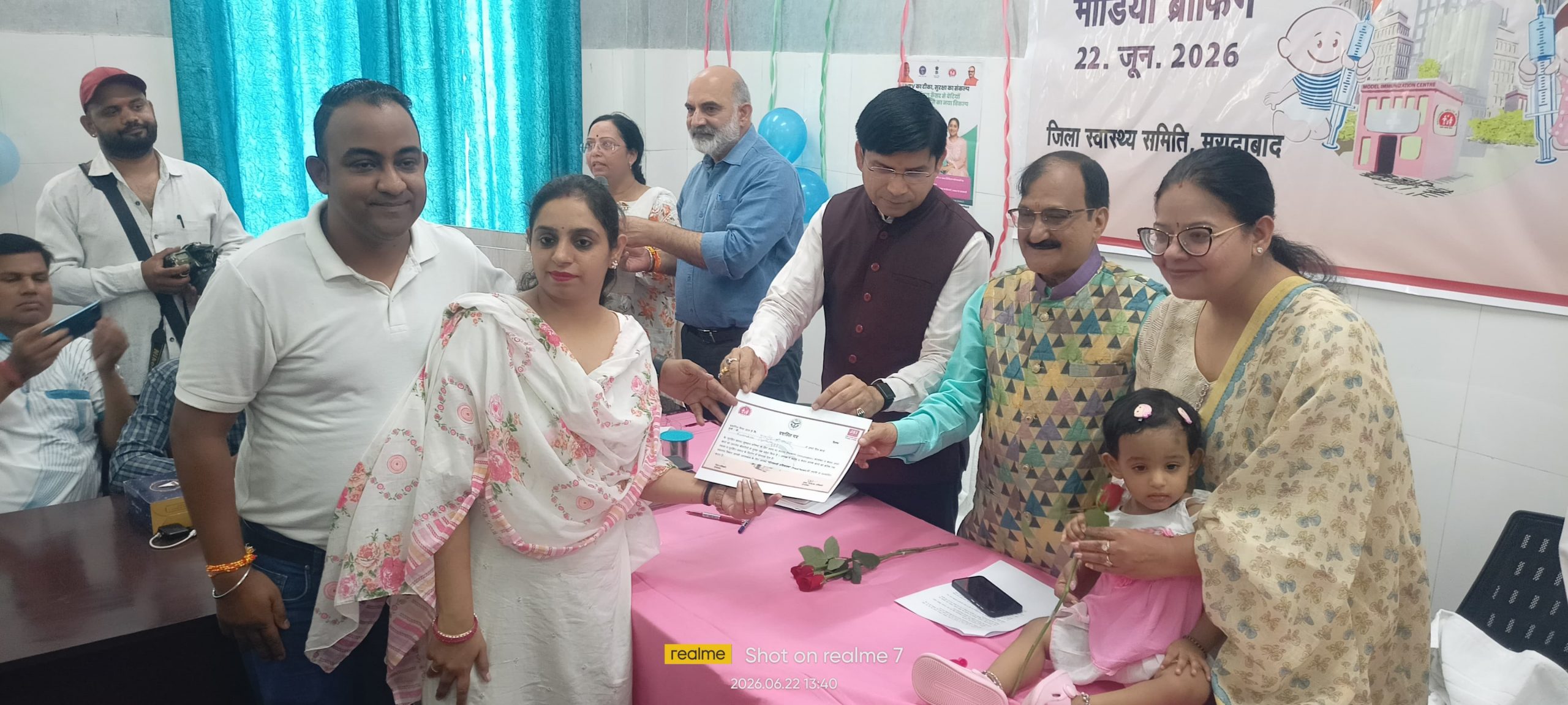 मुरादाबाद का आदर्श टीकाकरण केंद्र जिला महिला अस्पताल में रविवार के दिन भी उपलब्ध है बच्चों के टीकाकरण की सुविधा 