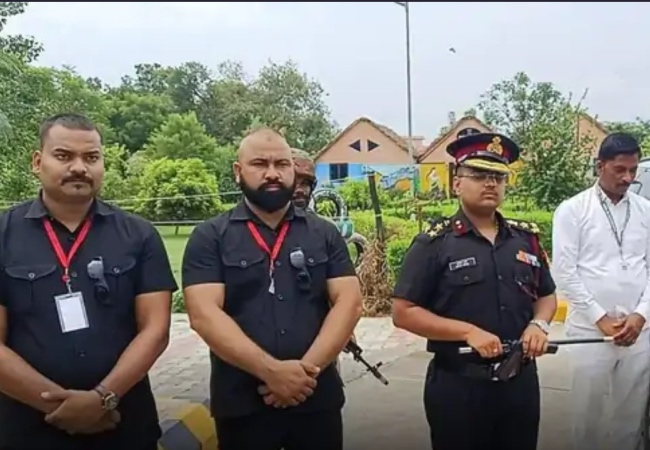 ब्रिगेडियर बनकर कैंट में घूम रहा था युवक, फर्जी आईडी और नकली एनएसजी कमांडो के साथ दबोचा गया