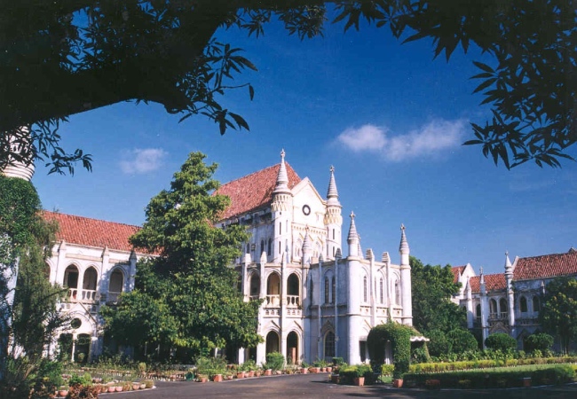 एमपी नर्सिंग घोटाले में हाईकोर्ट का बड़ा फैसला, पात्र 245 नर्सिंग कॉलेजों की होगी परीक्षा, अपात्र कॉलेजों पर फैसला बाकी