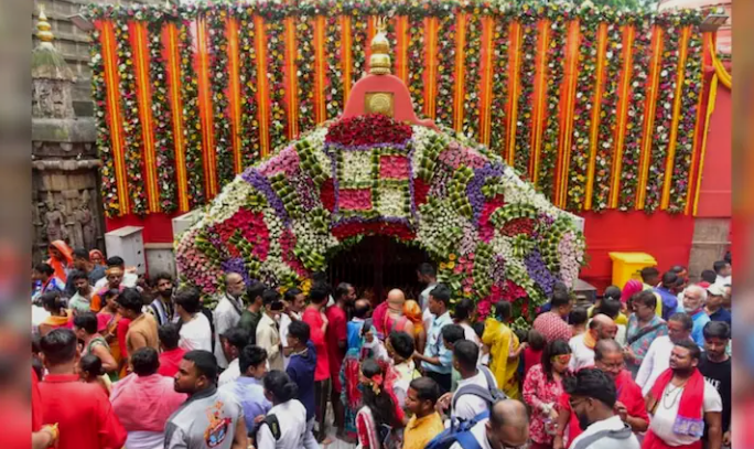 Kamakhya Temple : आज खुलेंगे कामाख्या मंदिर के कपाट , भक्त पवित्र अंगोदक और अंगवस्त्र प्राप्त करते हैं