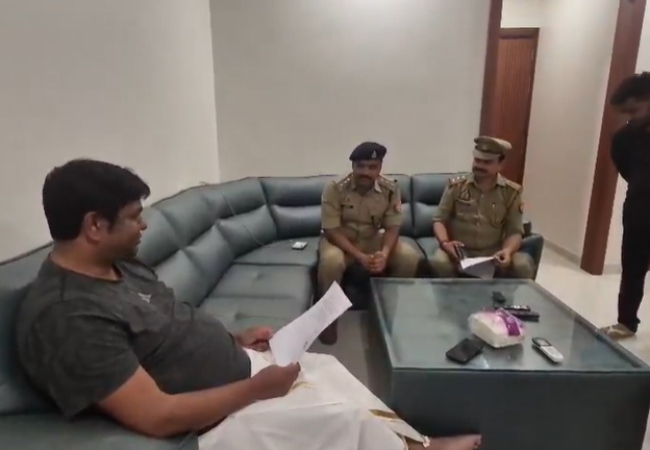 बिहार के पूर्व मंत्री मुकेश सहनी लखनऊ में हाउस अरेस्ट! VIP चीफ का आरोप- निषाद समाज के कार्यक्रम में शामिल होने से रोकने की कोशिश