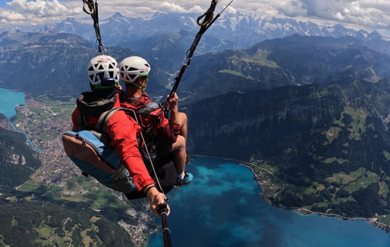 Paragliding Destination : पैराग्लाइडिंग का शौक पूरा करने के लिए जाएं इन जगहों पर, मिलेगा पक्षी की तरह उड़ने का अनुभव