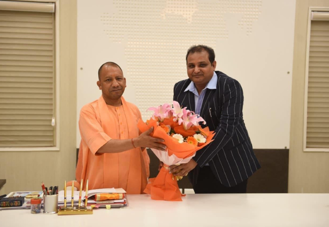 सीएम योगी ने सरकारी अधिवक्ताओं के मानदेय व मासिक भत्तों में 50 फीसदी का किया इजाफा, प्रशान्त सिंह अटल ने  किया स्वागत