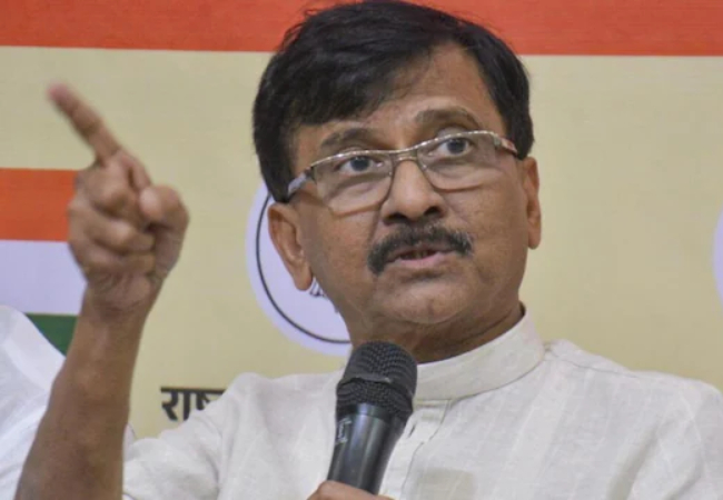 संजय राउत ने, कहा- पीएम मोदी अक्सर पूछते हैं कि सोमनाथ मंदिर किसने लूटा? फिर कहते हैं कि मोहम्मद गजनवी, तो राम मंदिर किसने लूटा?