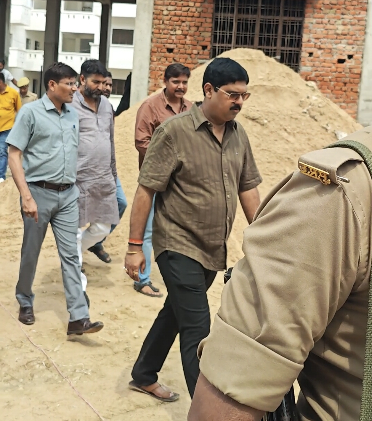 12.91 करोड़ की सौगात: नौतनवां में जल्द शुरू होगी दमकल सेवा, विधायक ने किया निरीक्षण