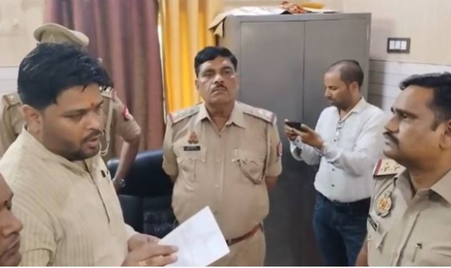 राम मंदिर चढ़ावा चोरी मामले में कांग्रेस की एंट्री, ट्रस्ट पदाधिकारियों के इस्तीफे व जवाबदेही तय करने की मांग