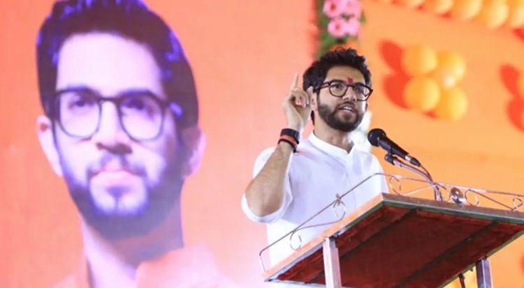 Maharashtra Politics: बागी सांसदों पर जमकर बरसे उद्धव ठाकरे, कहा-पैसों के लालच में बदली विचारधारा