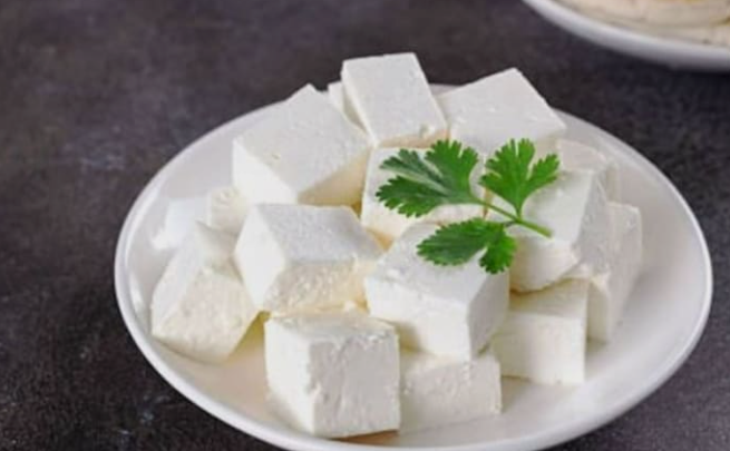नकली पनीर सेहत को पहुंचाता है नुकसान, ऐसे करें पहचान