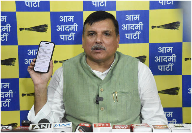 संजय सिंह, बोले-​अयोध्या से नागपुर तक बनाया जाए 'टोल-फ्री माल लूट एक्सप्रेस-वे', हम SIT के सामने खोलेंगे चंदा चोरी की पोल