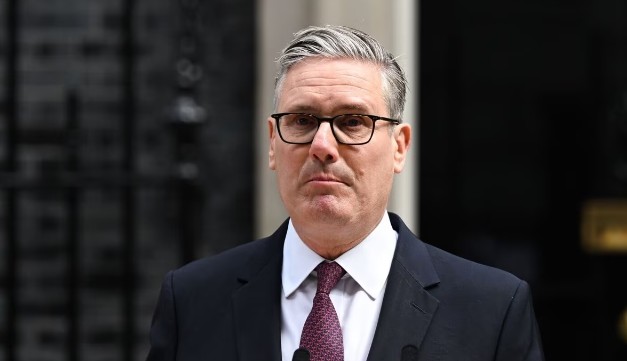 Keir Starmer Resigns: ब्रिटेन की राजनीति में बड़ा उल्टफेर, प्रधानमंत्री कीएर स्टार्मर ने अपने पद से दिया इस्तीफा