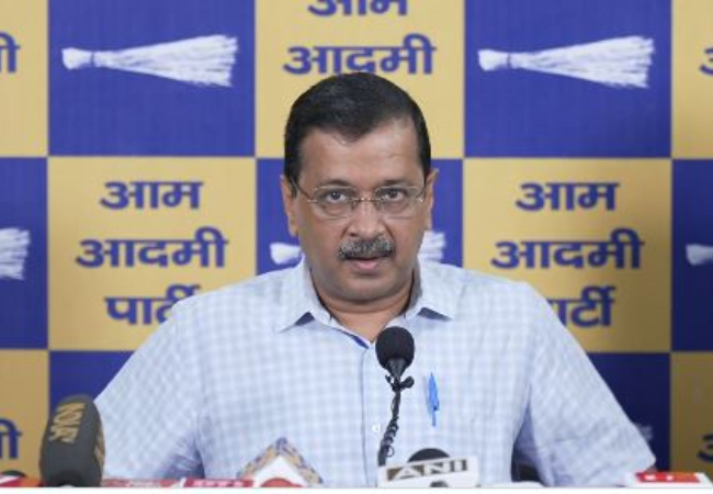 अरविंद केजरीवाल ने 29 ऑटो निर्माता कंपनियों को लिखा पत्र, पूछा क्या E20 से होने वाले नुकसान की कार कंपनियां करेंगी भरपाई?