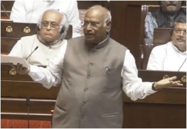 मल्लिकार्जुन खड़गे राज्यसभा में दहाड़े, कहा- अमित शाह बंद कमरे में बहुत दिनों तक छिप नहीं सकते, जनता उन्हें खींचकर लाएगी बाहर