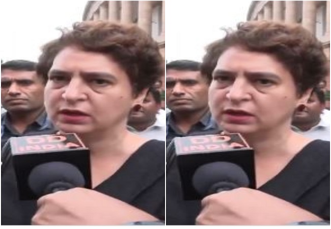 प्रियंका गांधी ने मीडिया को दिखाया आईना, कहा- अब सच बोलना और दिखाना शुरू कर दीजिए, हिंदुस्तान दुनिया का सबसे बड़ा लोकतंत्र है