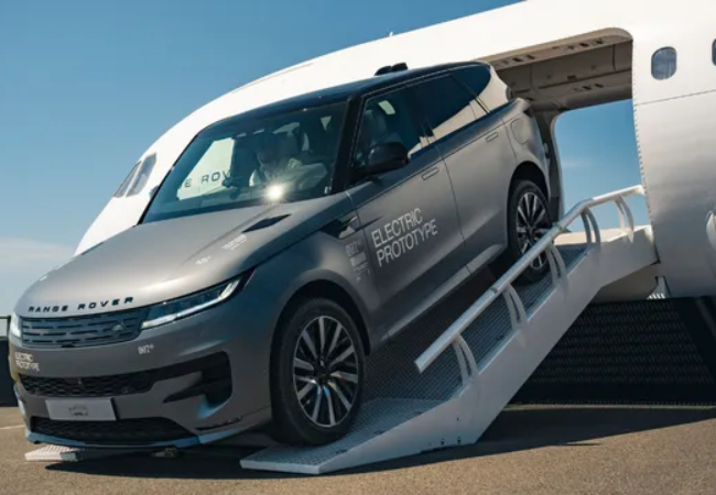 Range Rover Sport Electric : रेंज रोवर ने अपनी नई स्पोर्ट इलेक्ट्रिक जल्द कर सकती है लॉन्च, मॉडर्न लुक और पावर के साथ मिलेगा बेहतर परफॉर्मेंस