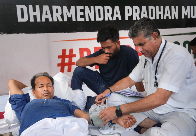 सोनम वांगचुक की भूख हड़ताल पर दिल्ली हाईकोर्ट सख्त, केंद्र और दिल्ली सरकार को जारी किया नोटिस, सुनवाई कल